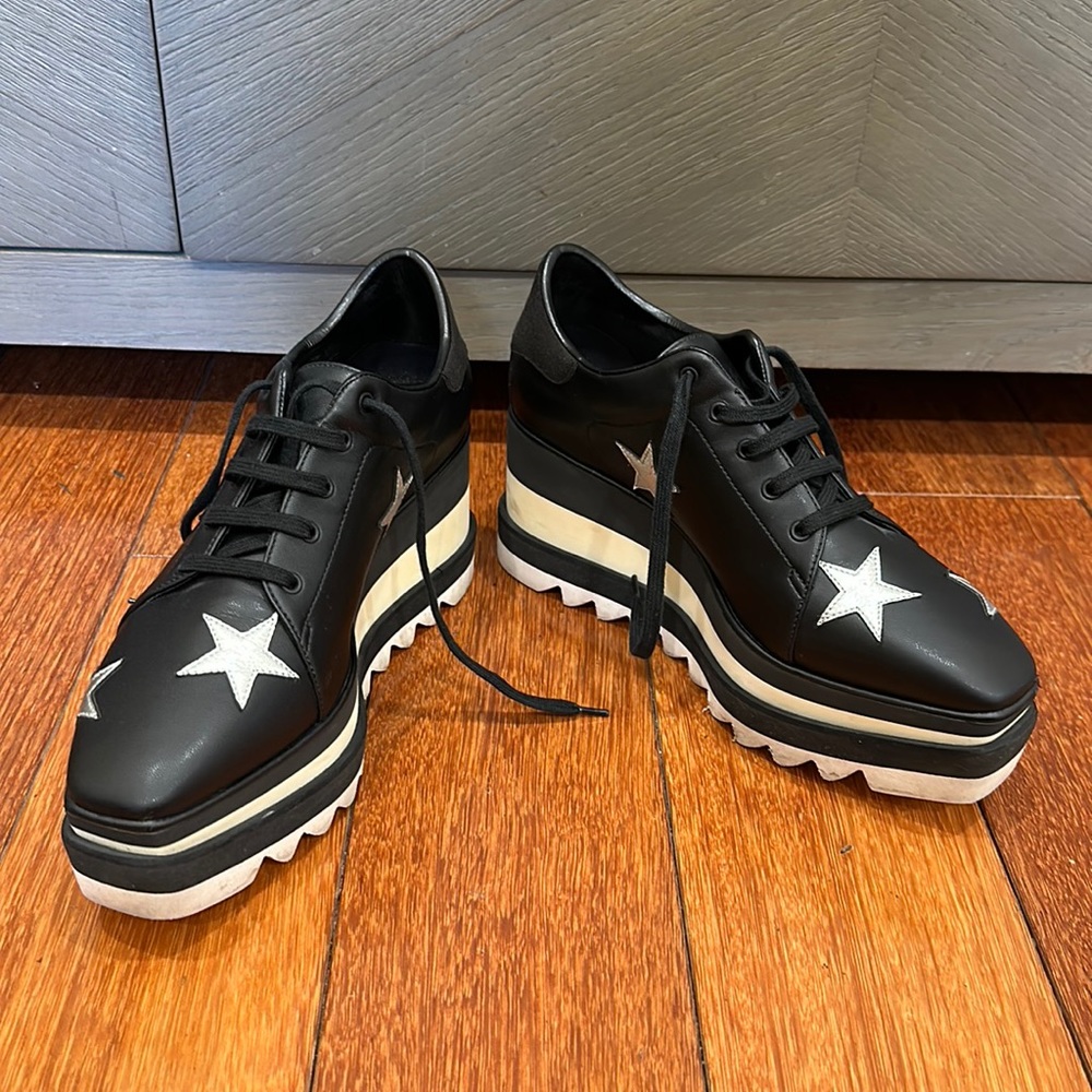 STELLA MCCARTNEY
ELYSE LACE-UP SHOES size 37.5